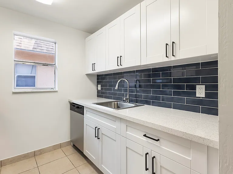 450 SW 2nd Ave #215 — Photo 12