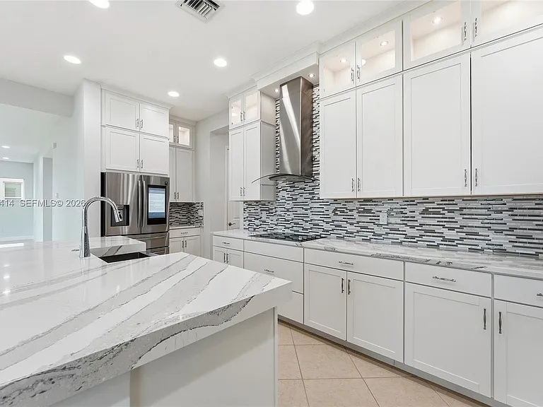 15239 Goldfinch Cir — Photo 13