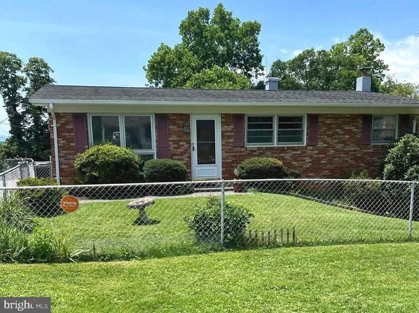 800 W 15th St, Front Royal, VA 22630