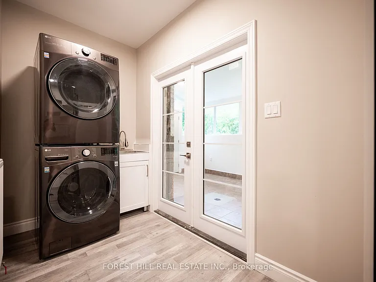 135 Ashbrook Ct #LOWER — Photo 10