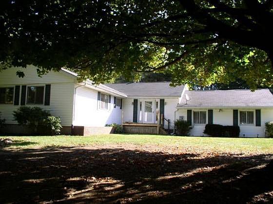 1st image of 3450 Douglas St
