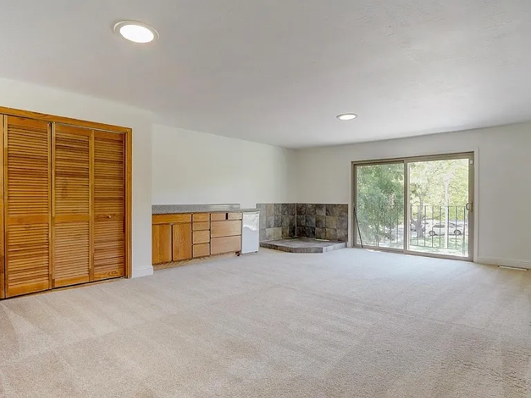 269 Aurora Ave — Photo 5