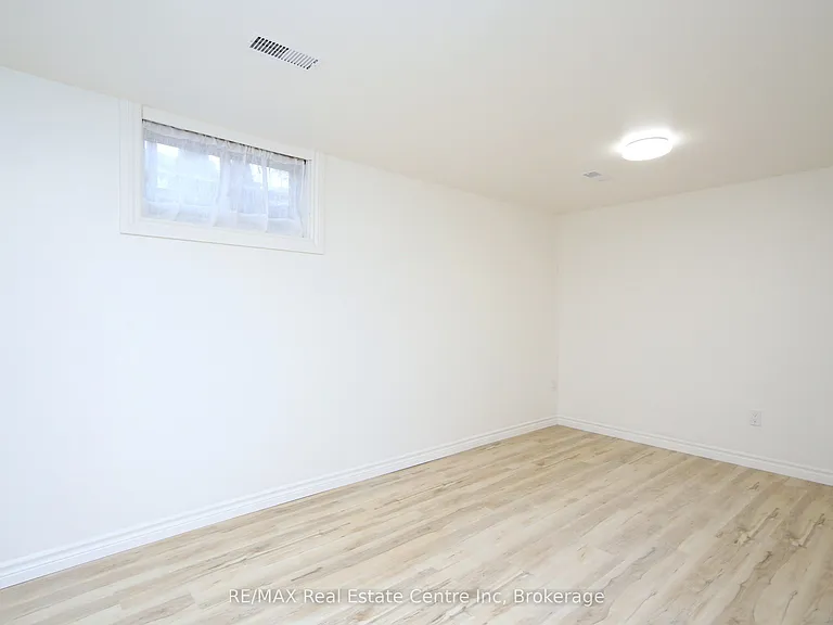 46 Talbot St #BASEMENT — Photo 12
