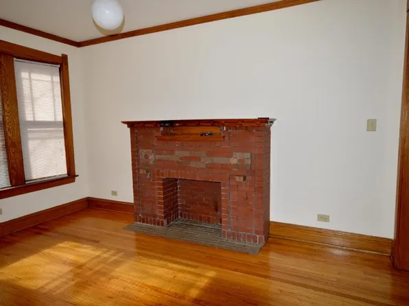 2116 W Berteau Ave #1, Chicago, IL 60618