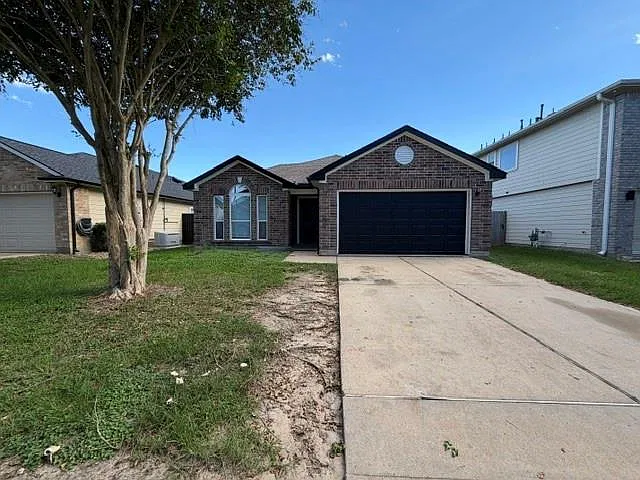 4211 Buras Pass Ln