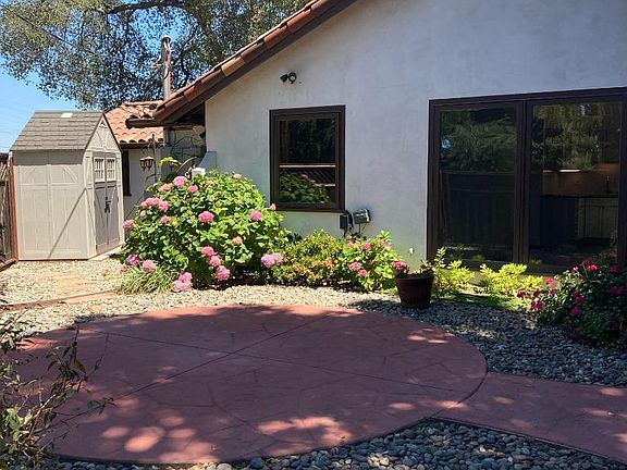 2nd image of 16570 Garden Ln