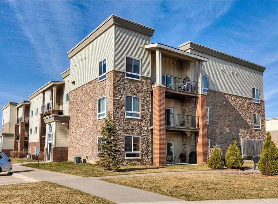 1st image of 6350 Coachlight Dr Unit 1106