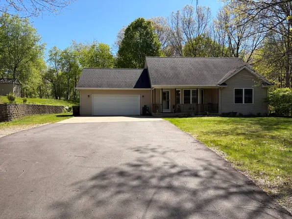 6050 Egan Ave SE, Caledonia, MI 49316