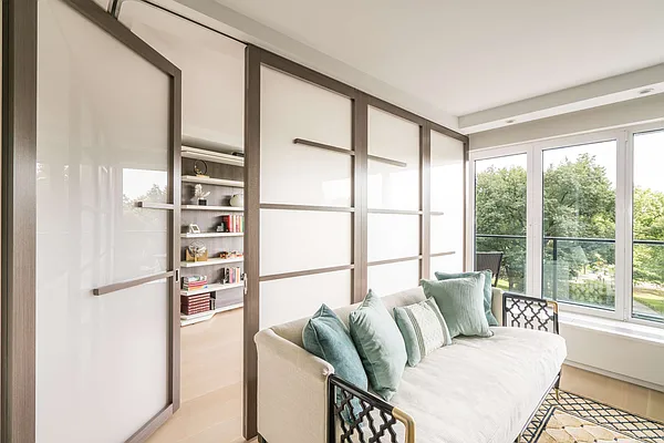Sold by Compass | media 18