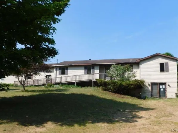 2520 S 27th Rd, Cadillac, MI 49601