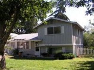 40 Largent Ln, Port Angeles, WA 98362