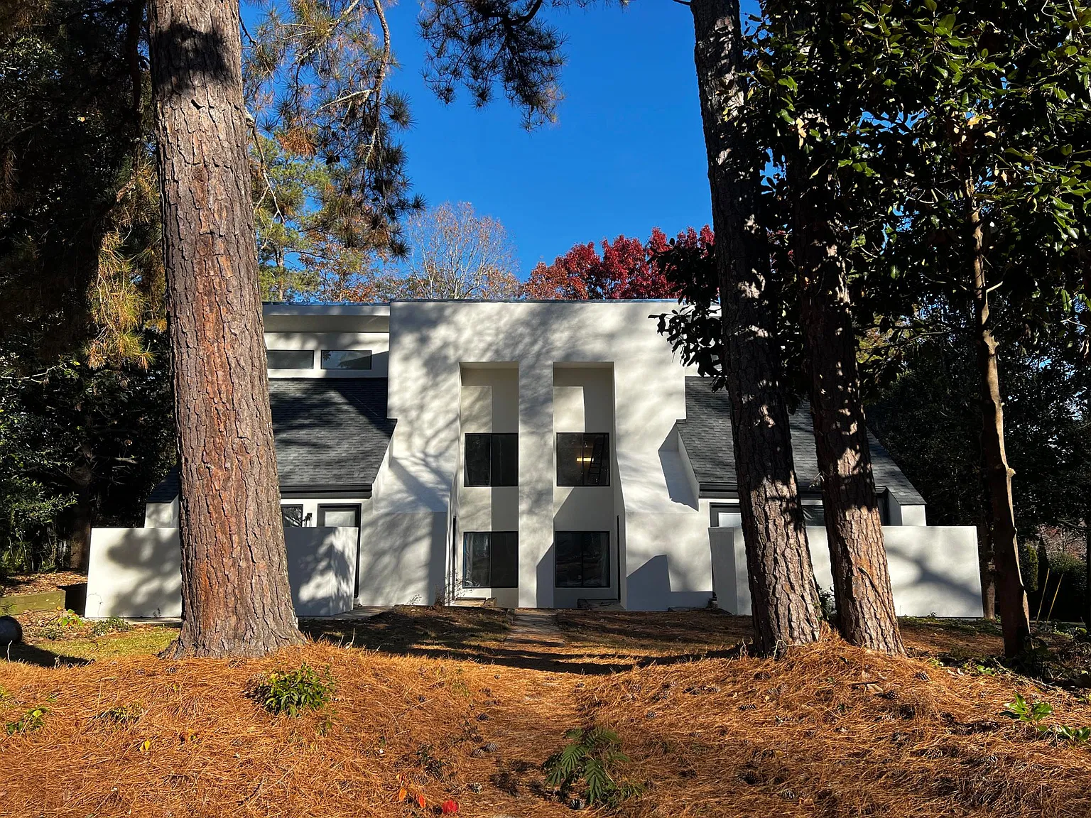 1154 Lynmoor Dr NE — Photo 1