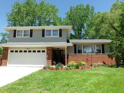 1259 Ridgeway Dr, Elgin, IL, 60123