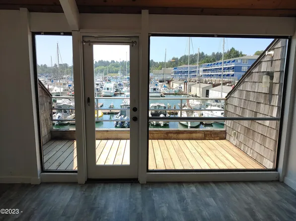 1000 SE Bay Blvd #C-103, Newport, OR 97365