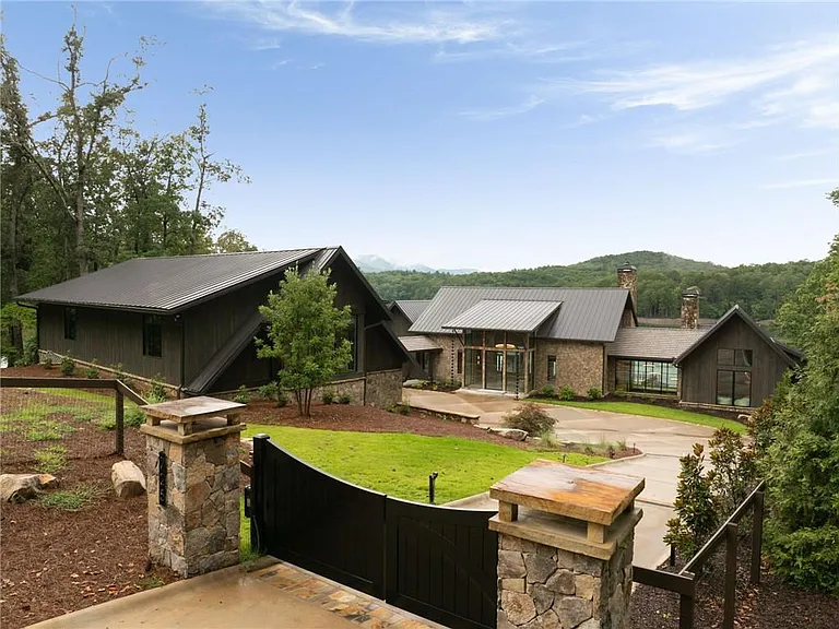 725 Rocky Point Dr — Photo 21