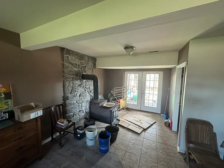 695 Old Leetown Pike — Photo 3