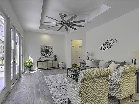 5th image of 12 Corkwood Blvd