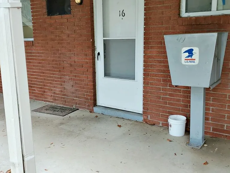 Holston Apartments — Photo 39