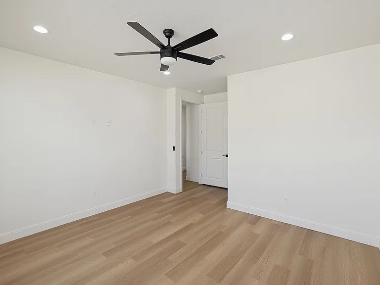 19101 Sierra Madre Dr #C — Photo 12