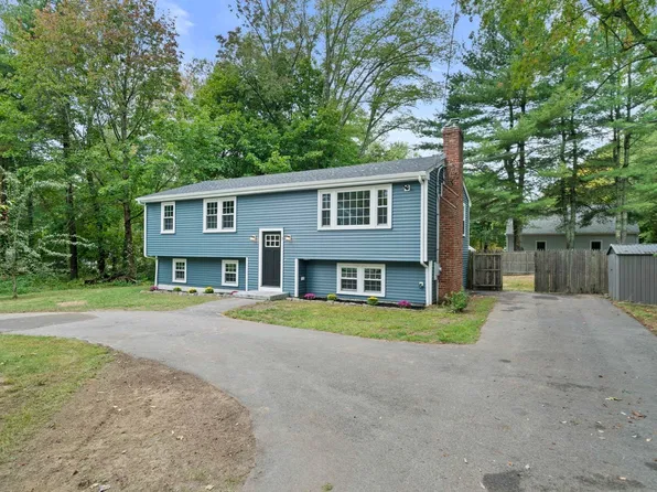 3 Taylor Point Rd, Pembroke, MA 02359
