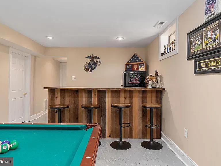 17 Whitestone Dr — Photo 47