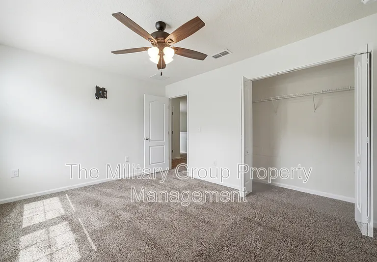 7814 Meadow Walk Ln — Photo 31