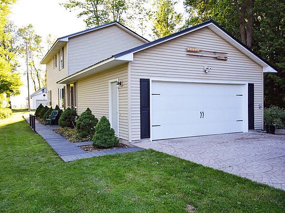 2nd image of 7332 Lakeshore Dr