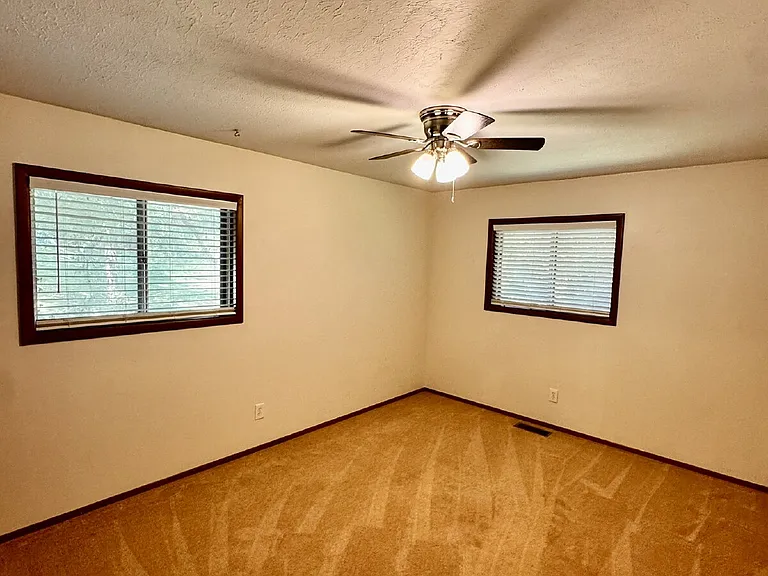 9108 Bluff Dr — Photo 12