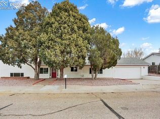 706 Cherry Ln, Pueblo, CO 81005