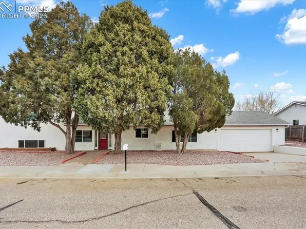 706 Cherry Ln, Pueblo, CO 81005