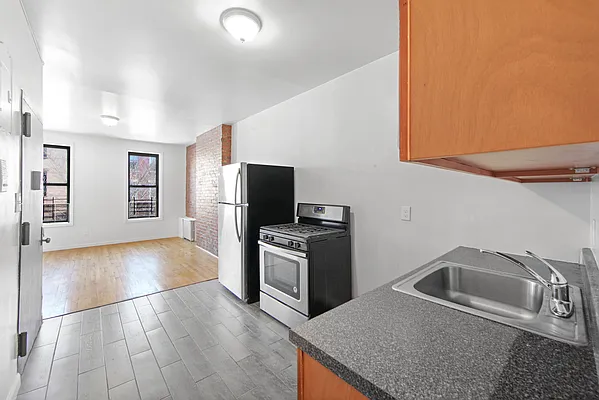 Rented by OneSpace Realty Group LLC | media 3