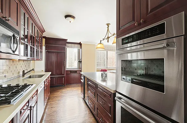 Sold by Corcoran | media 19