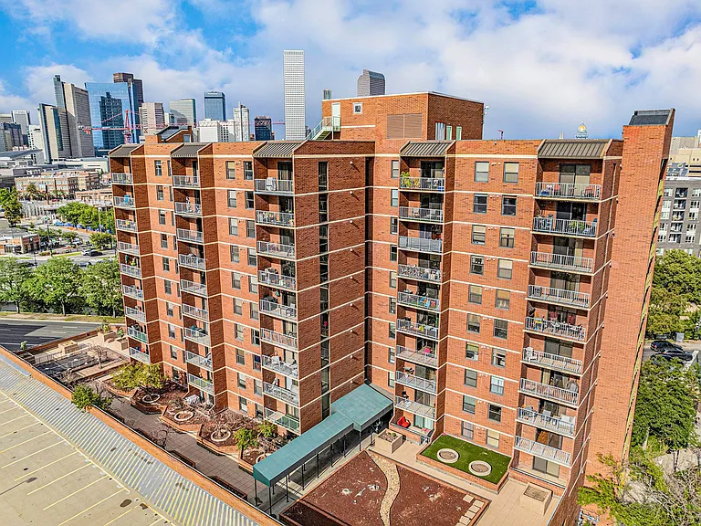 1301 N Speer Blvd #302 — Photo 38
