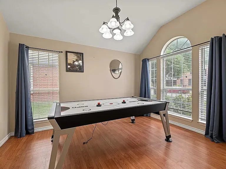 10309 Belfort Dr — Photo 3