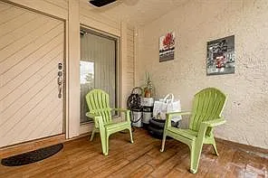 4 bed, 3.0 bath, 1690 sqft, $2,995 — Photo 2