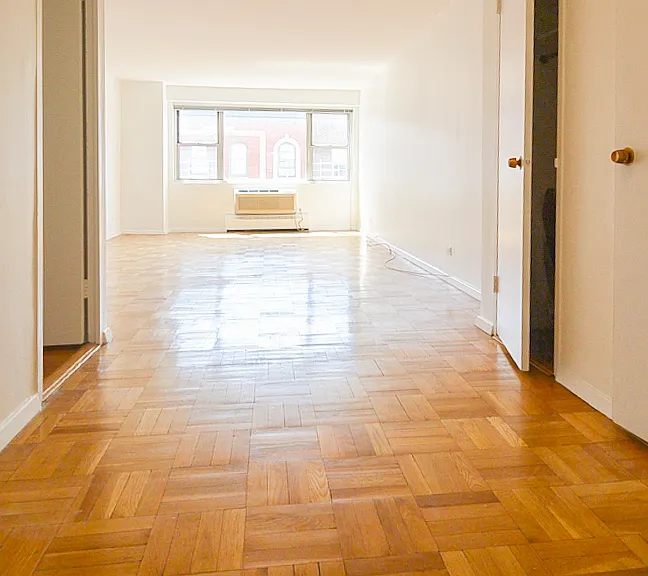 79 W 12th St #7A — Photo 3