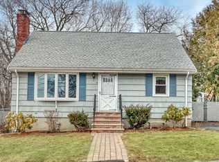 9 Fairview St, Saugus, MA 01906