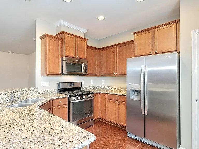 215 Brier Crossings Loop — Photo 7