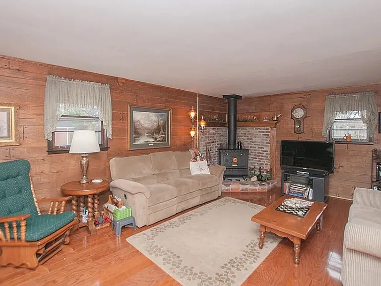 3936 Plantation Dr — Photo 8