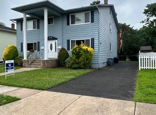 29 Renaissance Dr, Clifton, NJ 07013