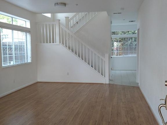 Entryway/Living Room