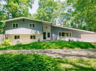 2824 Laurel Hill Rd, Ann Arbor, MI 48103