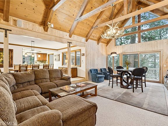 3rd image of 641 Golf Course Rd