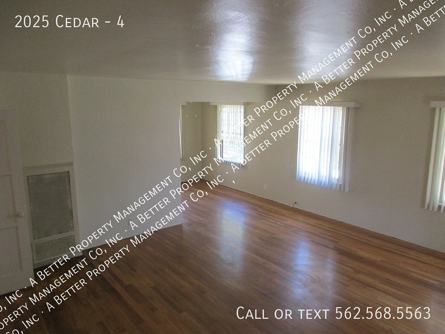2025 Cedar Ave — Photo 1