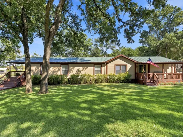 18404 Pine Dr, Eustace, TX 75124