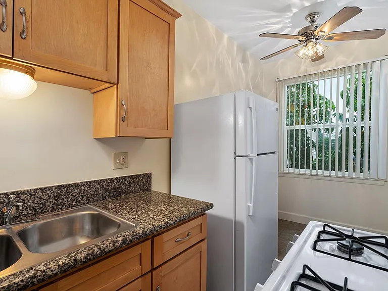 4121 Halldale Ave #101 — Photo 7