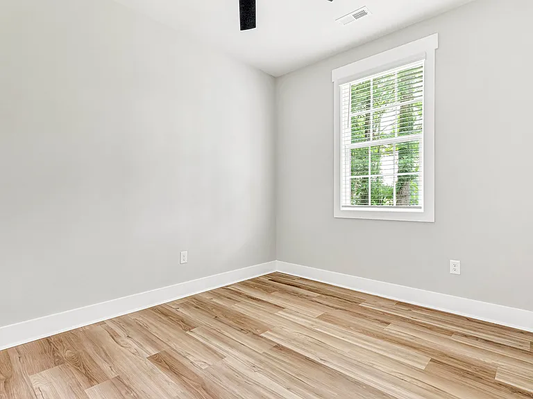 8269 Wonderland Ln — Photo 27