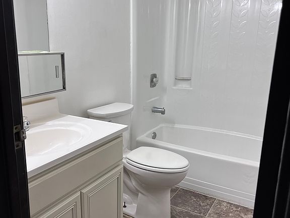 5th image of 1274 Harvard Dr SE