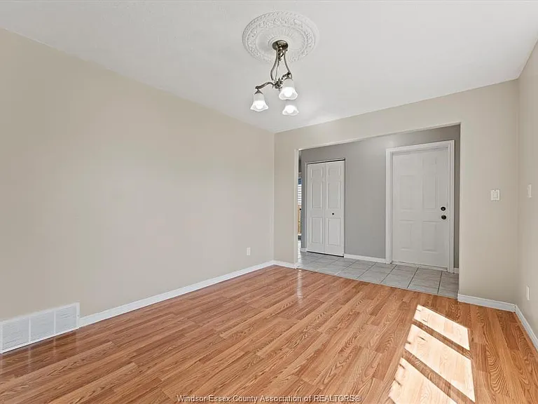 9347 Tamarack St — Photo 11