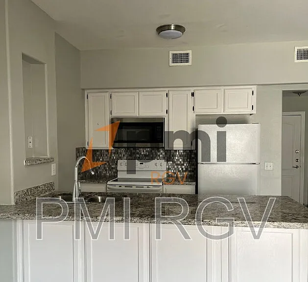 205 Baltic Ave #UNITC — Photo 5